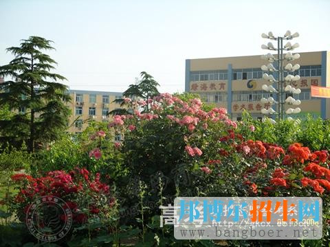 安徽綠海商務職業(yè)學院校園一角5051