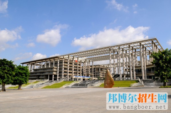 廣東工業(yè)大學(xué)校園一角12536