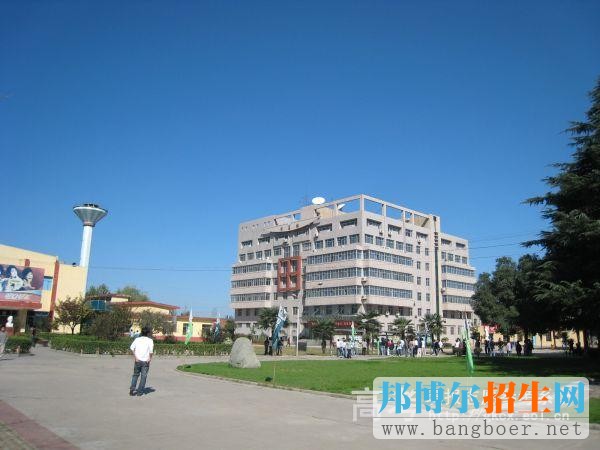 陜西國防工業(yè)職業(yè)技術學院校園風光4750