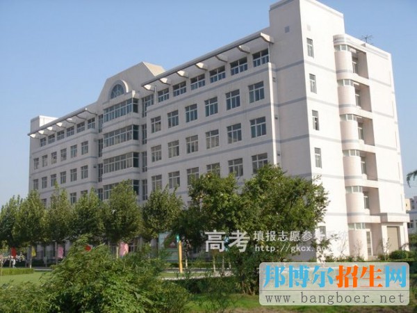 陜西交通職業(yè)技術學院校園一角4761