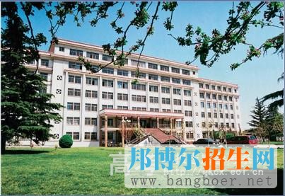 山東科技大學(xué)泰山科技學(xué)院校園一角6738