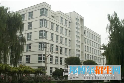 山西機電職業(yè)技術學院校園一角2914