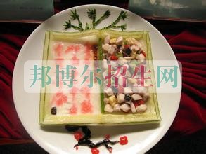 高中畢業(yè)學(xué)廚師