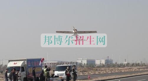 高中生讀航空服務(wù)好嗎