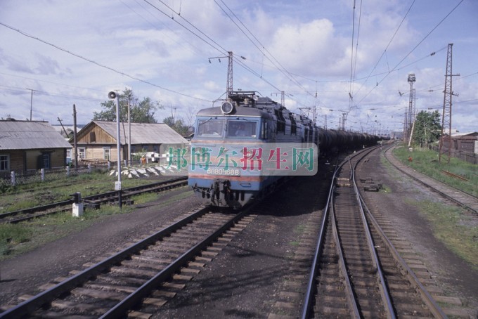 高中畢業(yè)讀鐵道工程技術(shù)專業(yè)