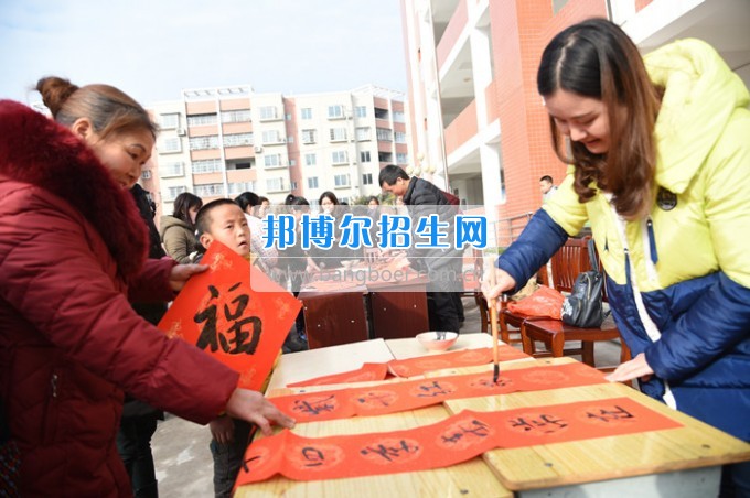 川北幼兒師范高等專科學(xué)校專楊曙光名師工作室走進(jìn)旺蒼特殊教育學(xué)校