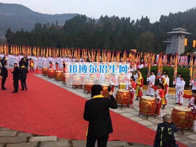 綿陽市服裝職業(yè)技術(shù)學(xué)校助興海峽兩岸嫘祖祭祀大典