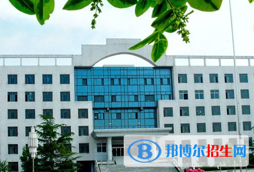 云南省化工高級技工學(xué)校2018年報名條件、招生要求