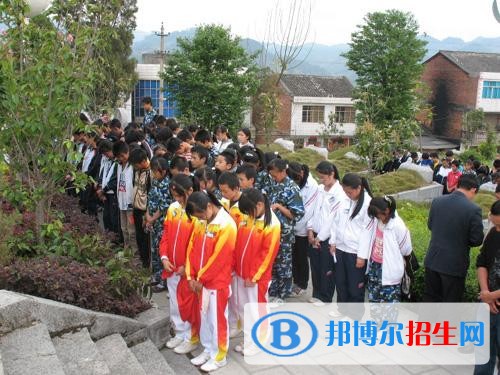 馬關縣民族職業(yè)高級中學2018年報名條件、招生對象