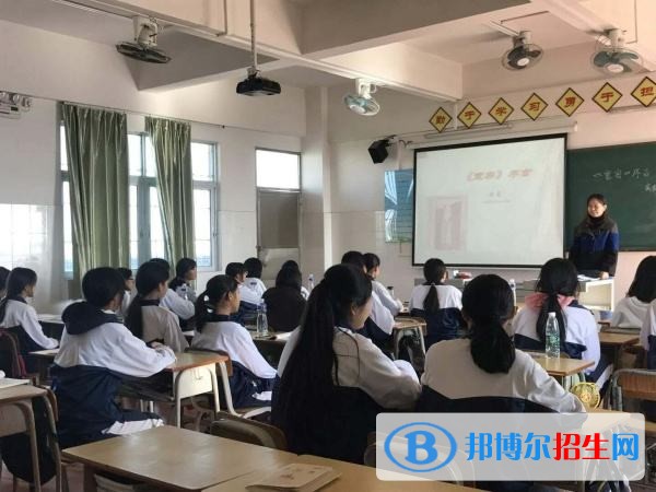 秦皇島燕成中等專業(yè)學校2018年報名條件、招生對象