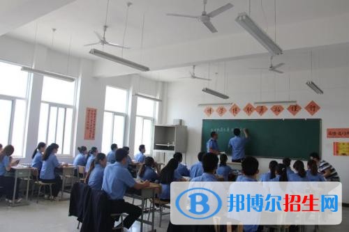 西安鐵路成人中等衛(wèi)生學校2018年報名條件、招生對象