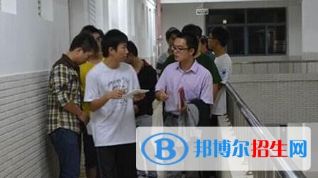 山東醫(yī)科大學(xué)衛(wèi)生學(xué)校2018年報(bào)名條件、招生對(duì)象