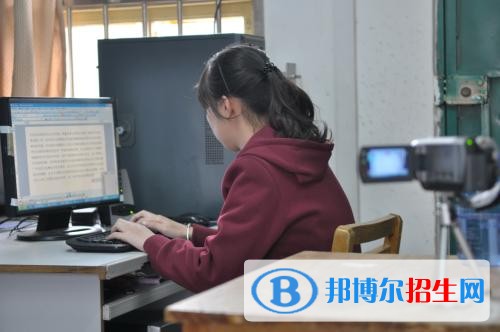 巴中高中女生上什么中專學(xué)校好