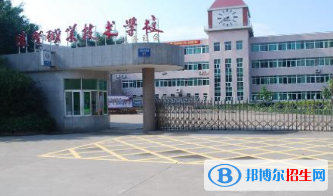 佛山順德區(qū)勒流職業(yè)技術(shù)學(xué)校2019年報(bào)名條件、招生對(duì)象