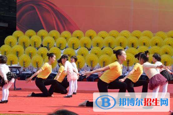 雅安女生上中專學(xué)校學(xué)什么好