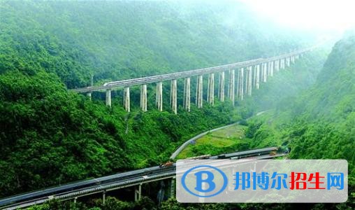 四川鐵路學(xué)校好的大專有哪些