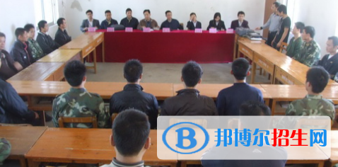 柳州機電工程學校2020年招生辦聯(lián)系電話