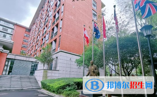 西部地區(qū)最強國際高中第一校、中國國際學校TOP35、成都七中國際部連續(xù)上榜!