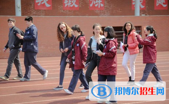 西部地區(qū)最強國際高中第一校、中國國際學校TOP35、成都七中國際部連續(xù)上榜!
