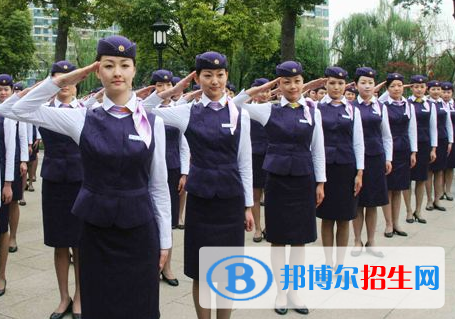 湖北2020年初中生能讀什么航空服務(wù)學(xué)校