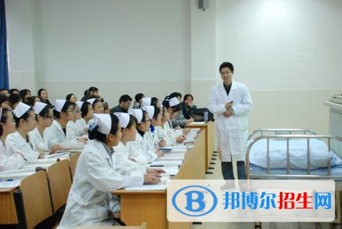 四川2020年初中生報(bào)什么衛(wèi)校最好