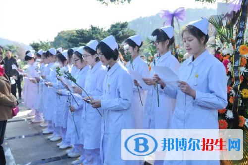 四川2021年女生上衛(wèi)校學(xué)什么好