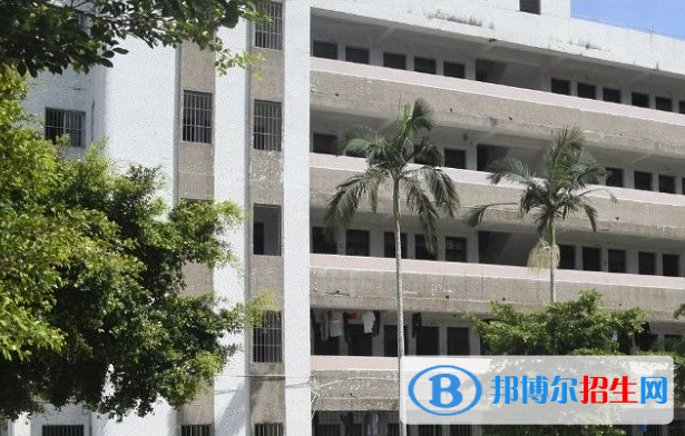 吳川職業(yè)高級中學2021年招生辦聯(lián)系電話