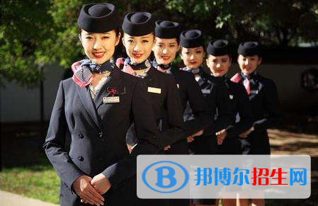 武漢2021年女生上航空服務學校學什么好