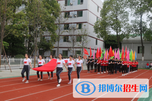 成都2021年女生讀什么中專學(xué)校