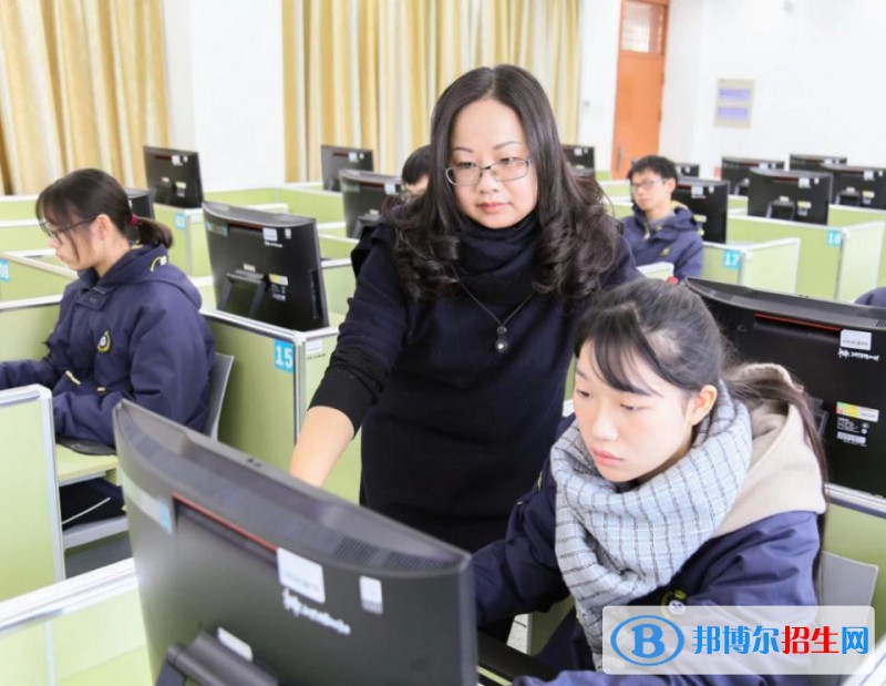 安徽2021年女生上中專學校學什么專業(yè)好