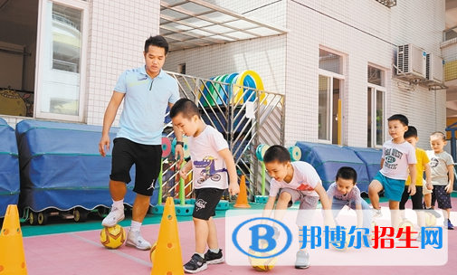 貴州2021年幼師學校有哪些專業(yè)適合男生