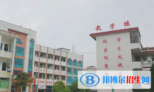 丹寨中等職業(yè)技術(shù)學(xué)校2022年招生辦聯(lián)系電話