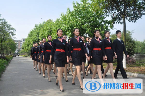 河北2022年初中生上航空服務(wù)學(xué)校好不好