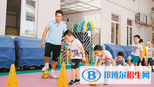 河北2022年男生上幼師學校學什么專業(yè)好