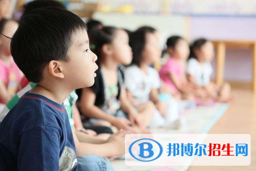 江蘇2022年男生讀幼師學校怎么樣