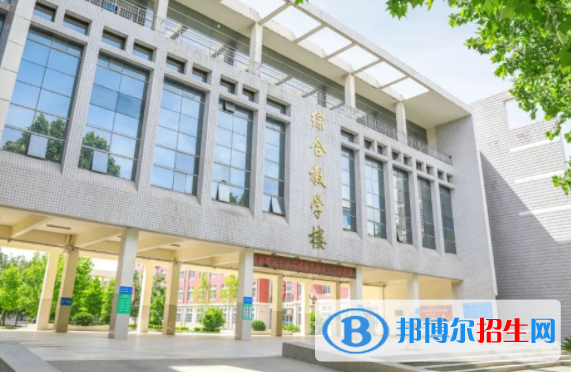 鄭州科技中等專業(yè)學(xué)校2022年報名條件、招生要求、招生對象