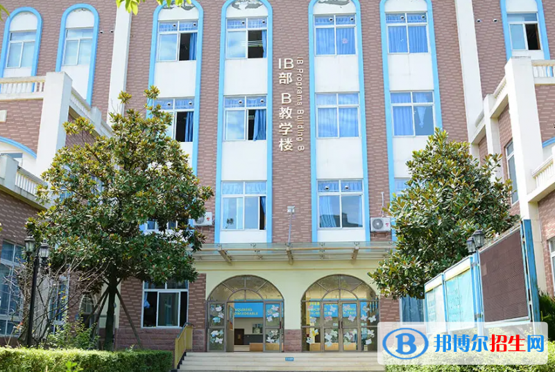 成都美視國際學(xué)校高中部2022年學(xué)費(fèi)標(biāo)準(zhǔn)