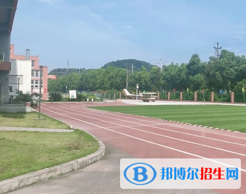 重慶2022年女生初中畢業(yè)上建筑學(xué)校