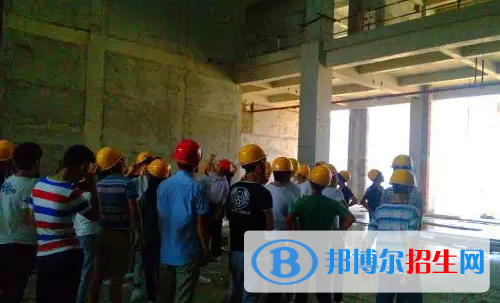 重慶2022年建筑學(xué)校有哪些科目