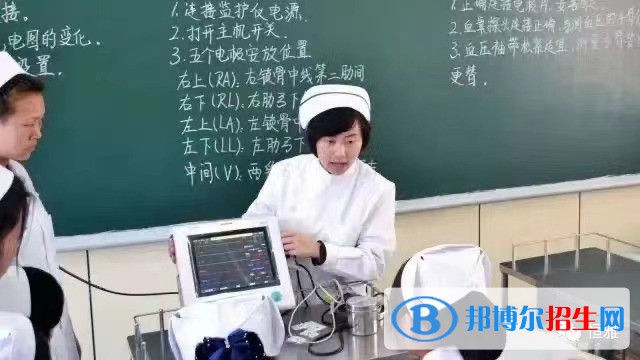 云南2023年中專衛(wèi)校有什么專業(yè)