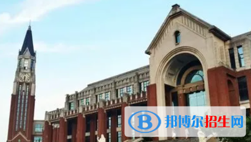 華東政法大學(xué)是不是雙一流大學(xué)嗎？