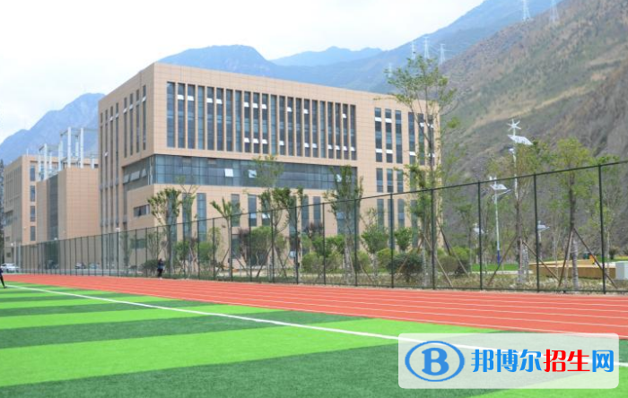 2022甘孜藏族自治州大學(xué)排名(校友會(huì))