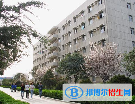 2023年咸陽未來科技職業(yè)學校招生辦聯(lián)系電話