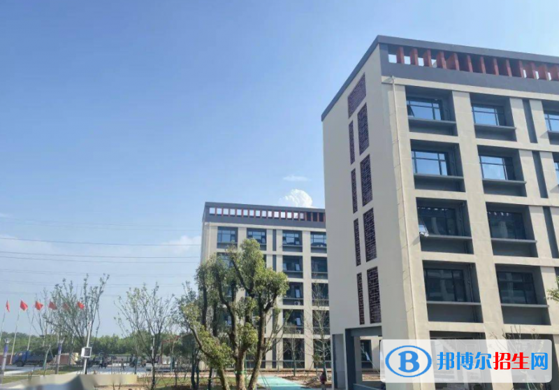 海南魯迅中學(xué)地址在哪里，哪個(gè)地區(qū)，哪個(gè)城市