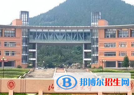 承德醫(yī)學院和山東建筑大學怎么選？哪個好？附全國排名和分數(shù)線