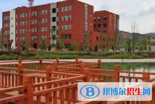 2024平?jīng)雒褶k中職學(xué)校有哪些 平?jīng)雒褶k中職學(xué)校名單一覽表