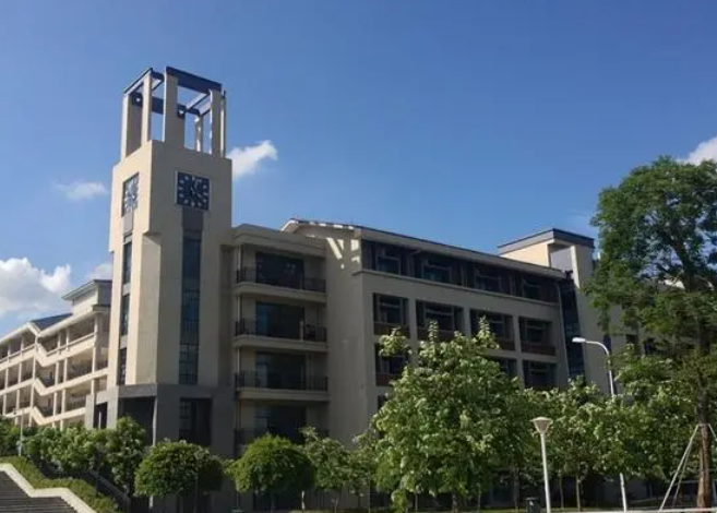 中央民族大學(xué)和東莞城市學(xué)院怎么選？哪個(gè)好？附分?jǐn)?shù)線