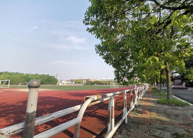 江都市丁溝中學(xué)地址，乘車路線