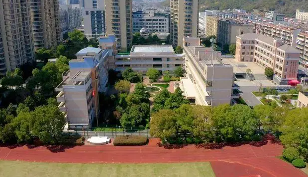 浙東中學(xué)地址，乘車路線