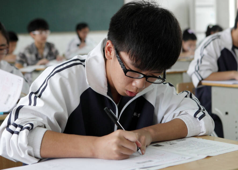 女孩子選文科好還是理科好 怎么選擇比較合適